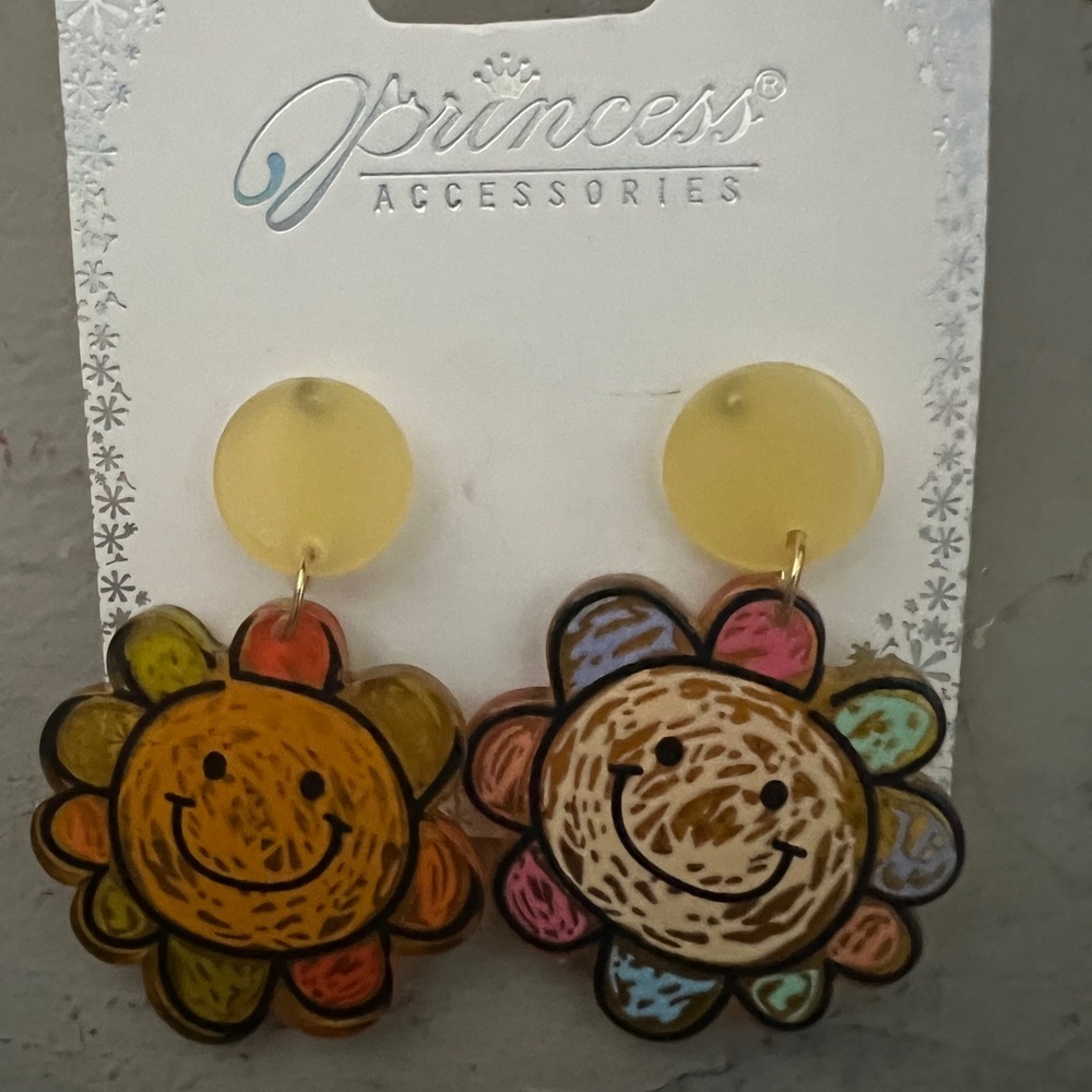 Sunshine flower pierced drop earrings